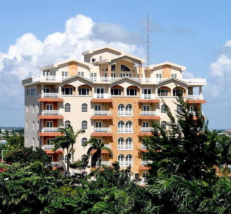 Renaissance Tower Hotel Kota Belize Bagian luar foto